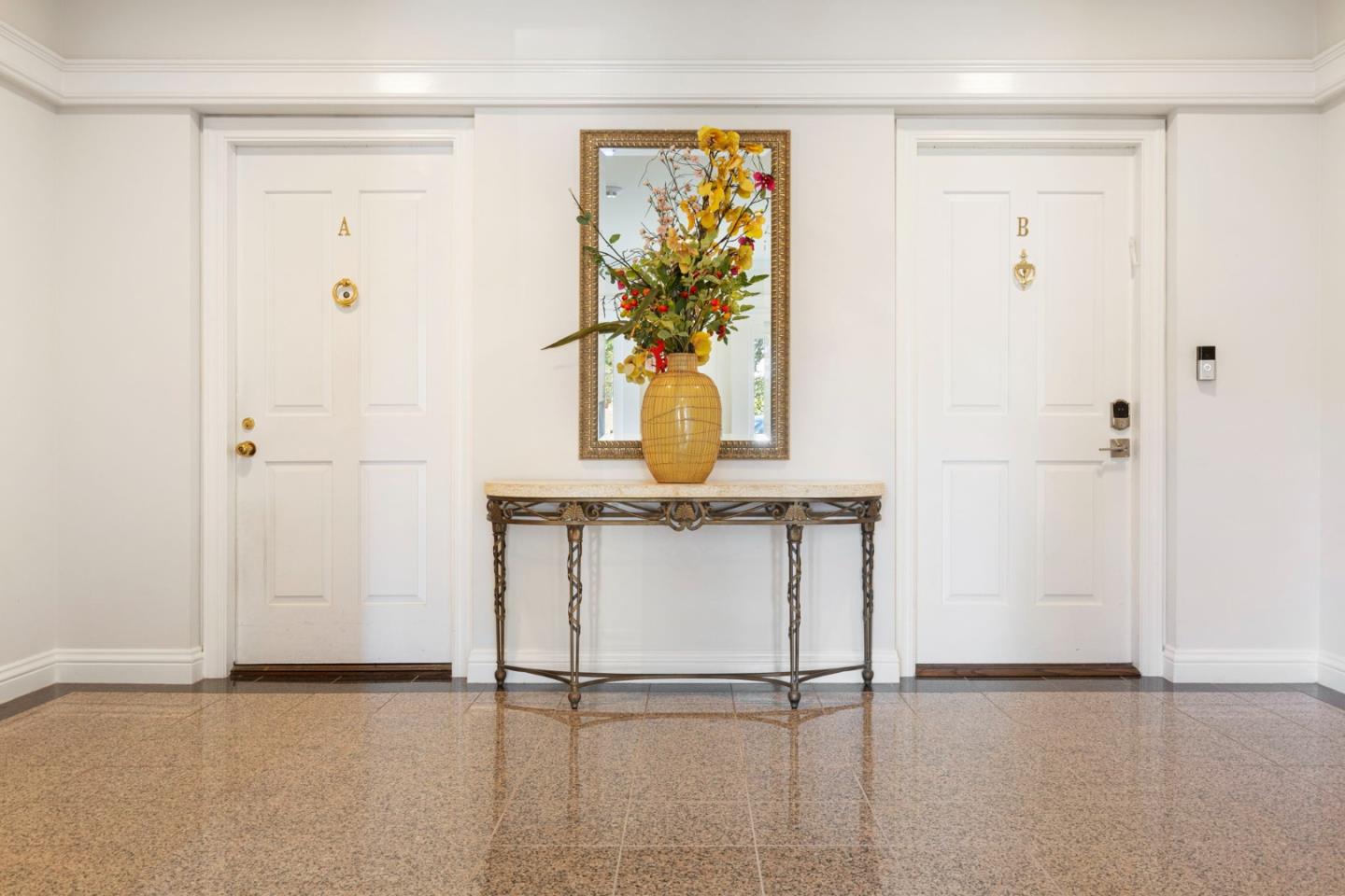 Detail Gallery Image 2 of 20 For 24 Mounds Rd a,  San Mateo,  CA 94402 - 2 Beds | 2 Baths