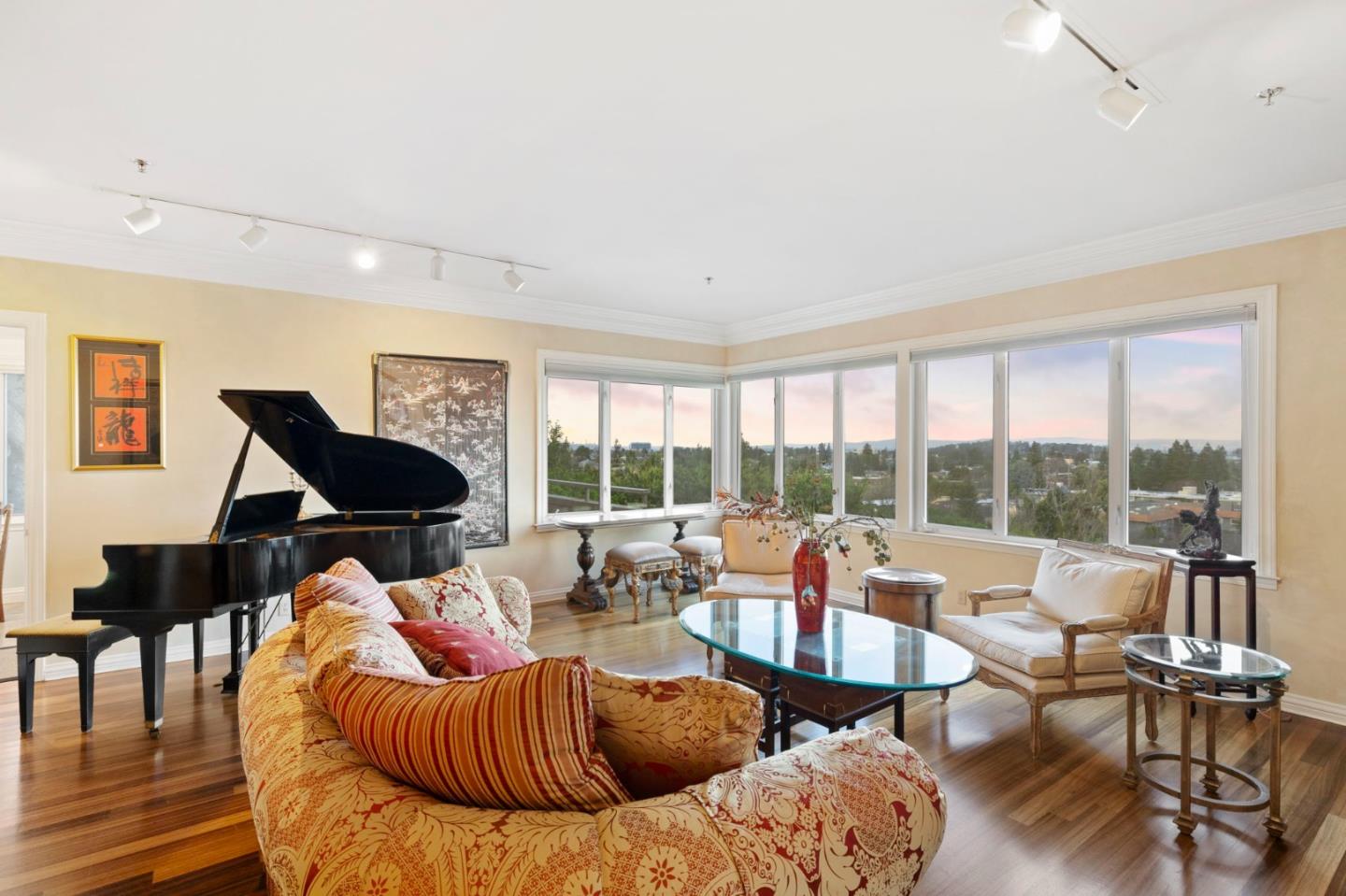 Detail Gallery Image 6 of 20 For 24 Mounds Rd a,  San Mateo,  CA 94402 - 2 Beds | 2 Baths