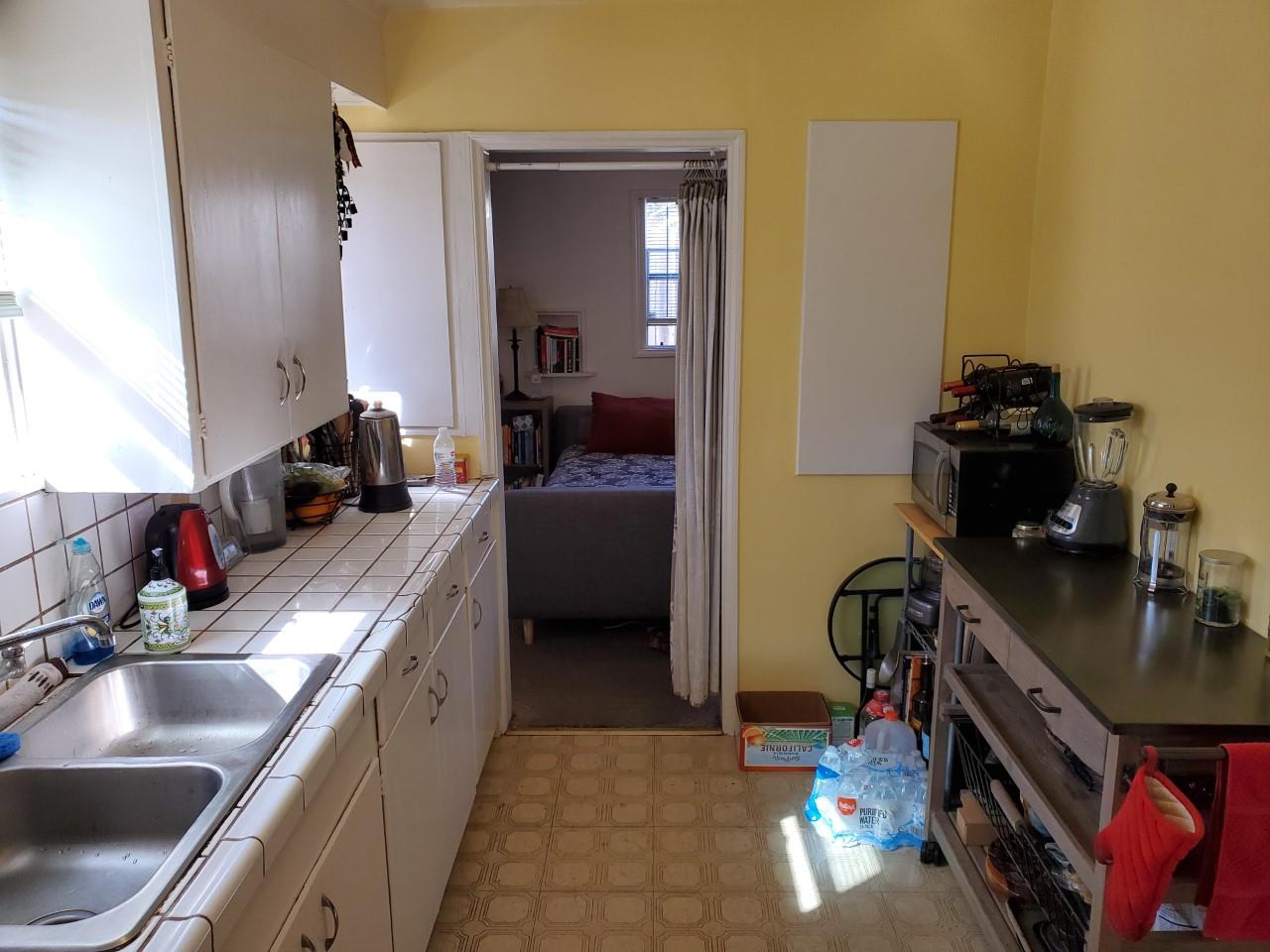 Detail Gallery Image 14 of 20 For 321 Hawthorne St, Salinas,  CA 93901 - 5 Beds | 3/1 Baths