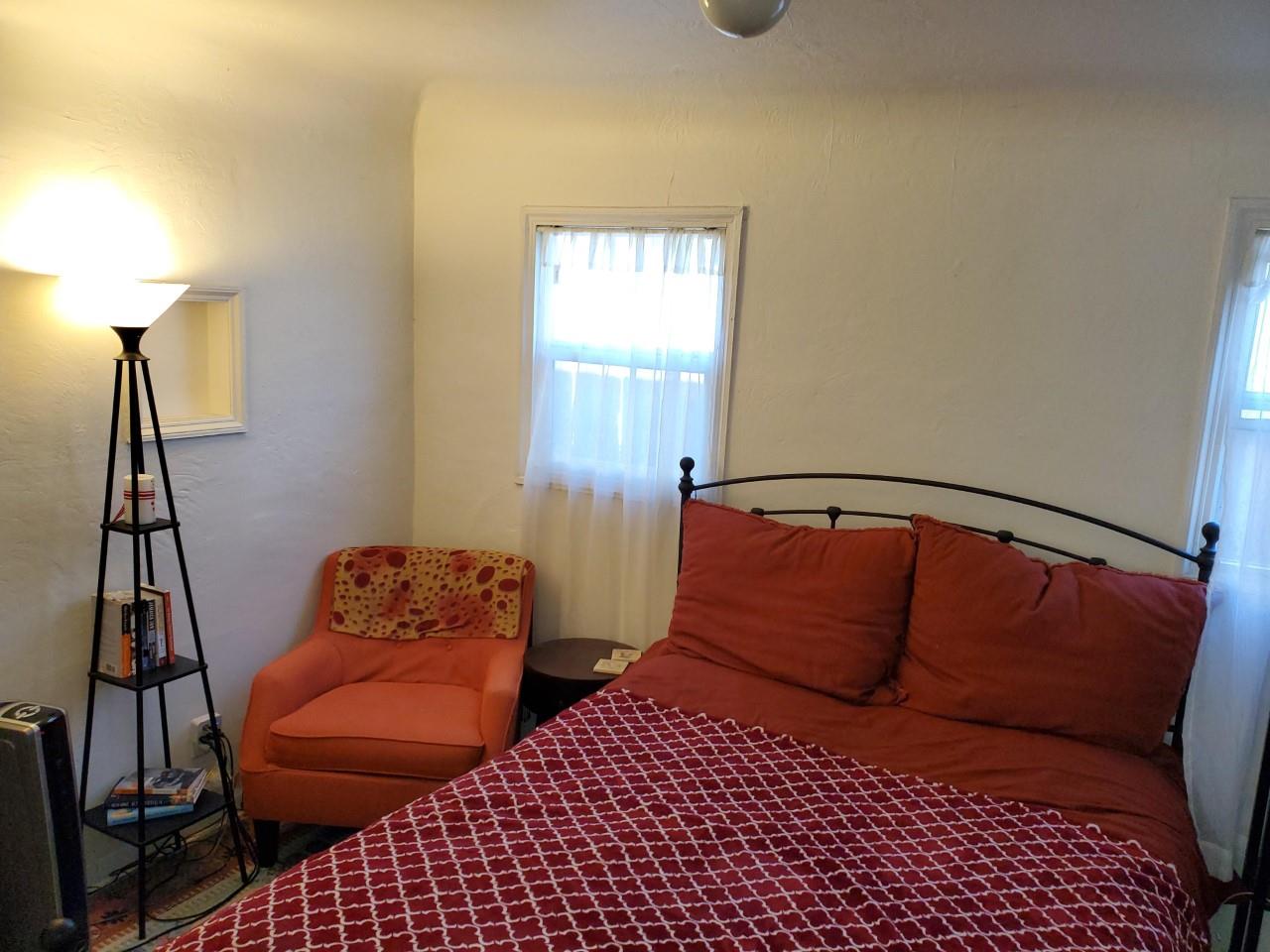 Detail Gallery Image 15 of 20 For 321 Hawthorne St, Salinas,  CA 93901 - 5 Beds | 3/1 Baths