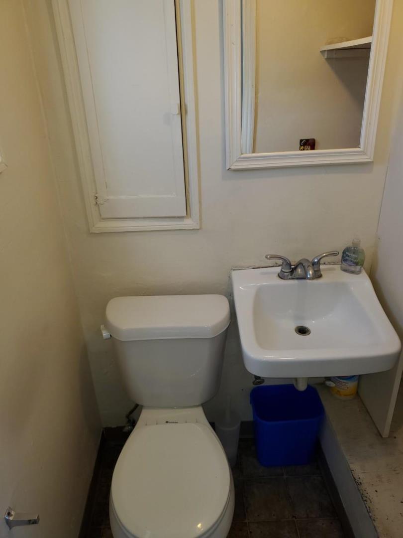 Detail Gallery Image 19 of 20 For 321 Hawthorne St, Salinas,  CA 93901 - 5 Beds | 3/1 Baths