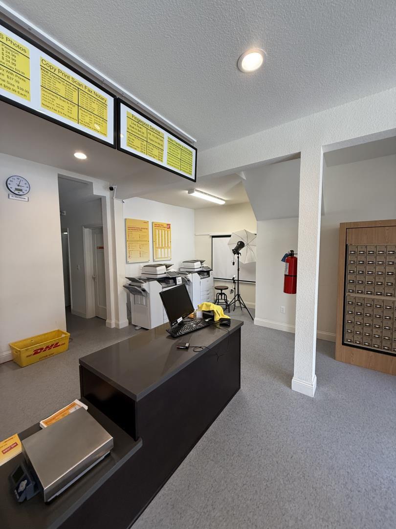 Detail Gallery Image 3 of 5 For 6842 Mission St, Daly City,  CA 94014 - 2 Beds | 2 Baths