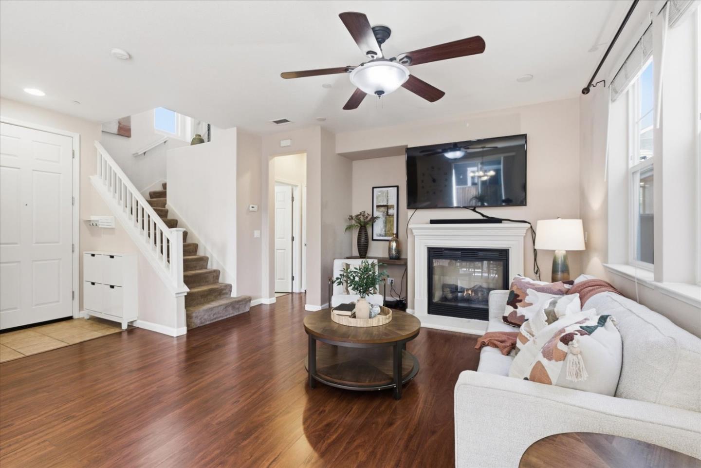 Detail Gallery Image 10 of 55 For 730 Tennyson Dr, Gilroy,  CA 95020 - 3 Beds | 2/1 Baths