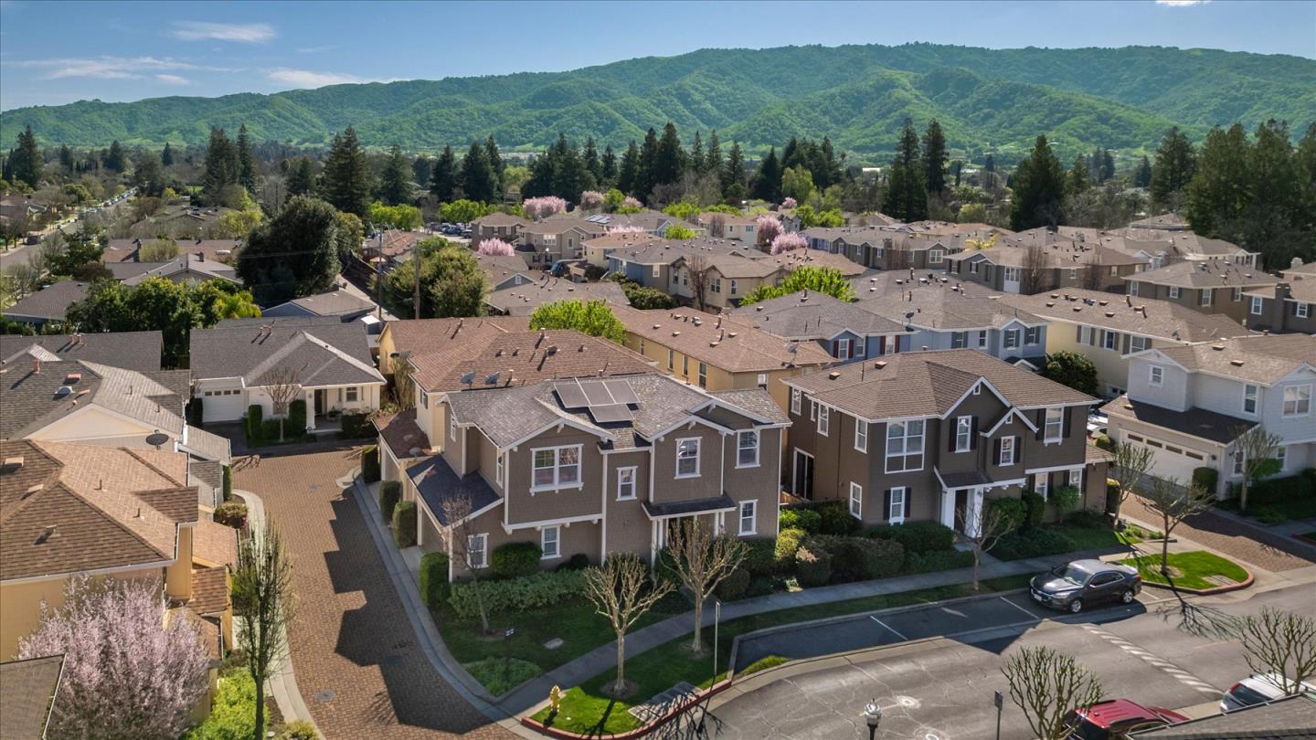 Detail Gallery Image 36 of 55 For 730 Tennyson Dr, Gilroy,  CA 95020 - 3 Beds | 2/1 Baths