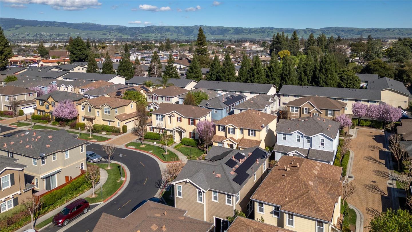 Detail Gallery Image 40 of 55 For 730 Tennyson Dr, Gilroy,  CA 95020 - 3 Beds | 2/1 Baths