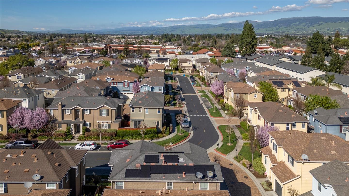 Detail Gallery Image 41 of 55 For 730 Tennyson Dr, Gilroy,  CA 95020 - 3 Beds | 2/1 Baths