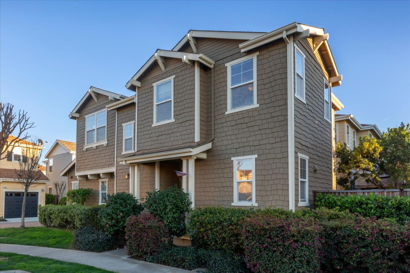 Detail Gallery Image 5 of 55 For 730 Tennyson Dr, Gilroy,  CA 95020 - 3 Beds | 2/1 Baths