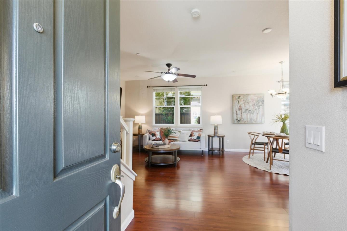 Detail Gallery Image 7 of 55 For 730 Tennyson Dr, Gilroy,  CA 95020 - 3 Beds | 2/1 Baths