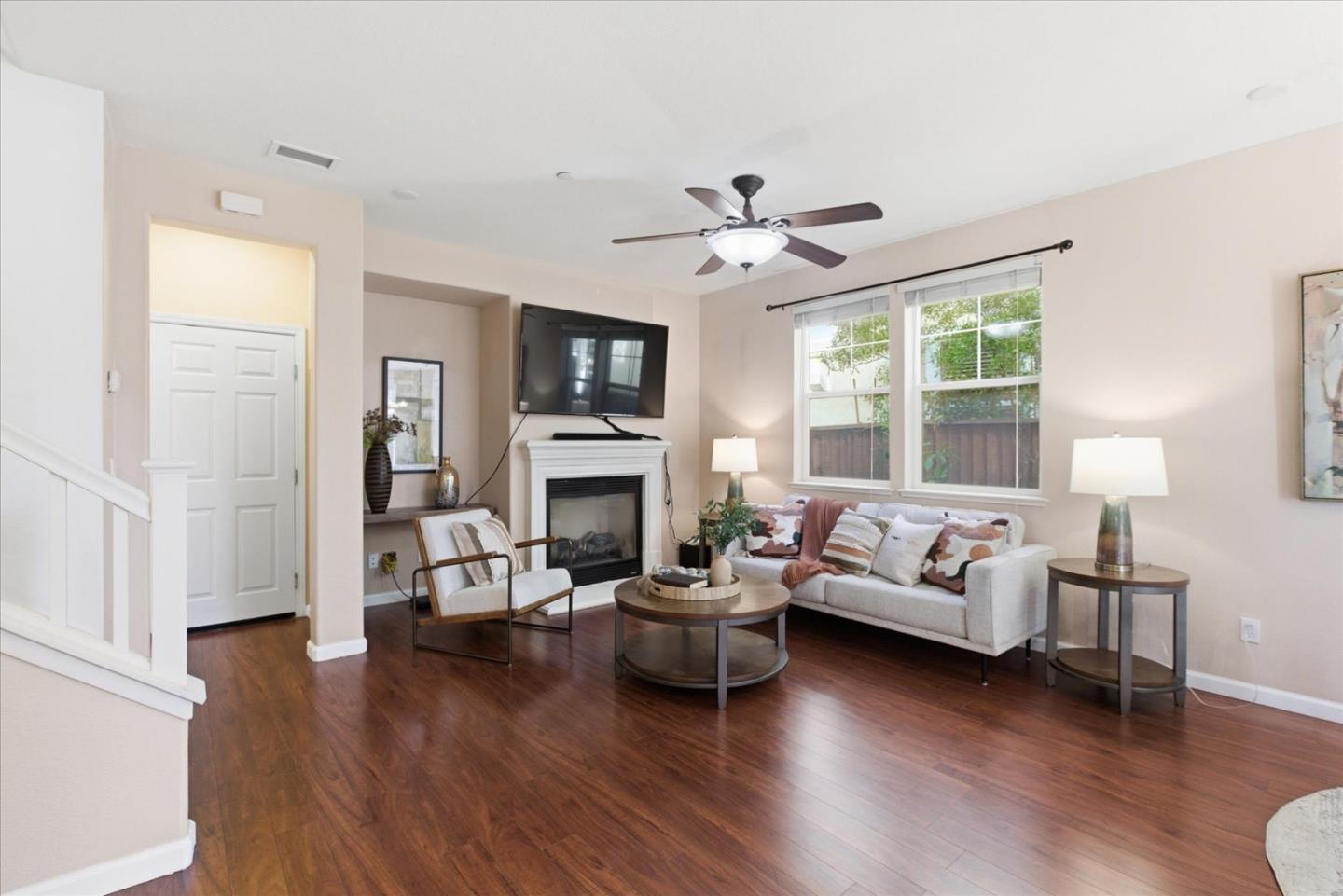 Detail Gallery Image 8 of 55 For 730 Tennyson Dr, Gilroy,  CA 95020 - 3 Beds | 2/1 Baths