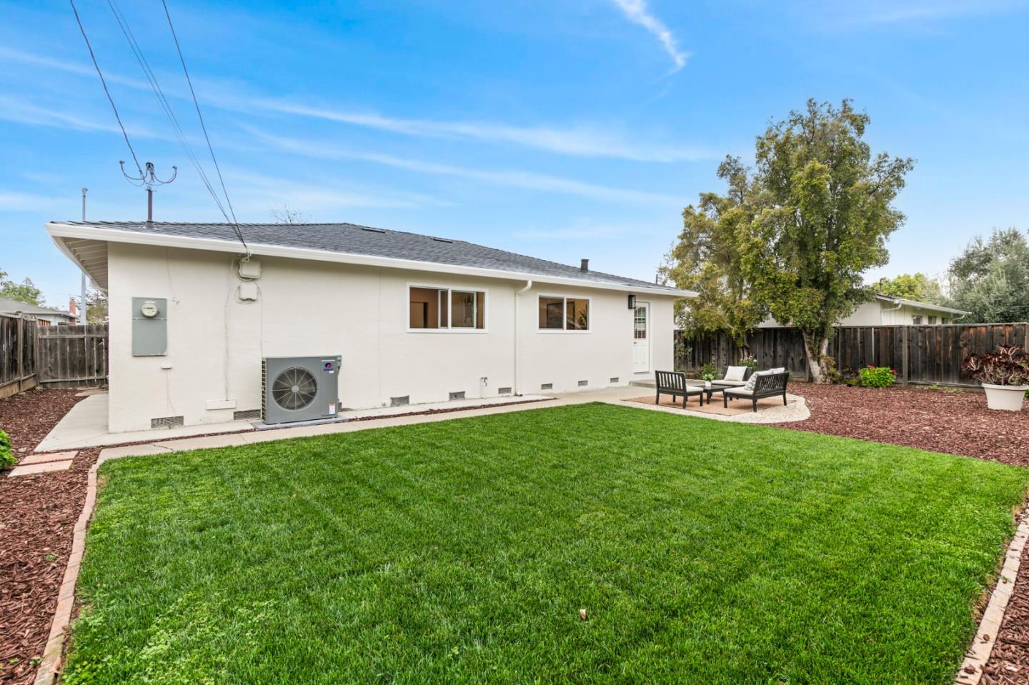 Detail Gallery Image 3 of 17 For 832 Mary Ct, Campbell,  CA 95008 - 3 Beds | 2 Baths