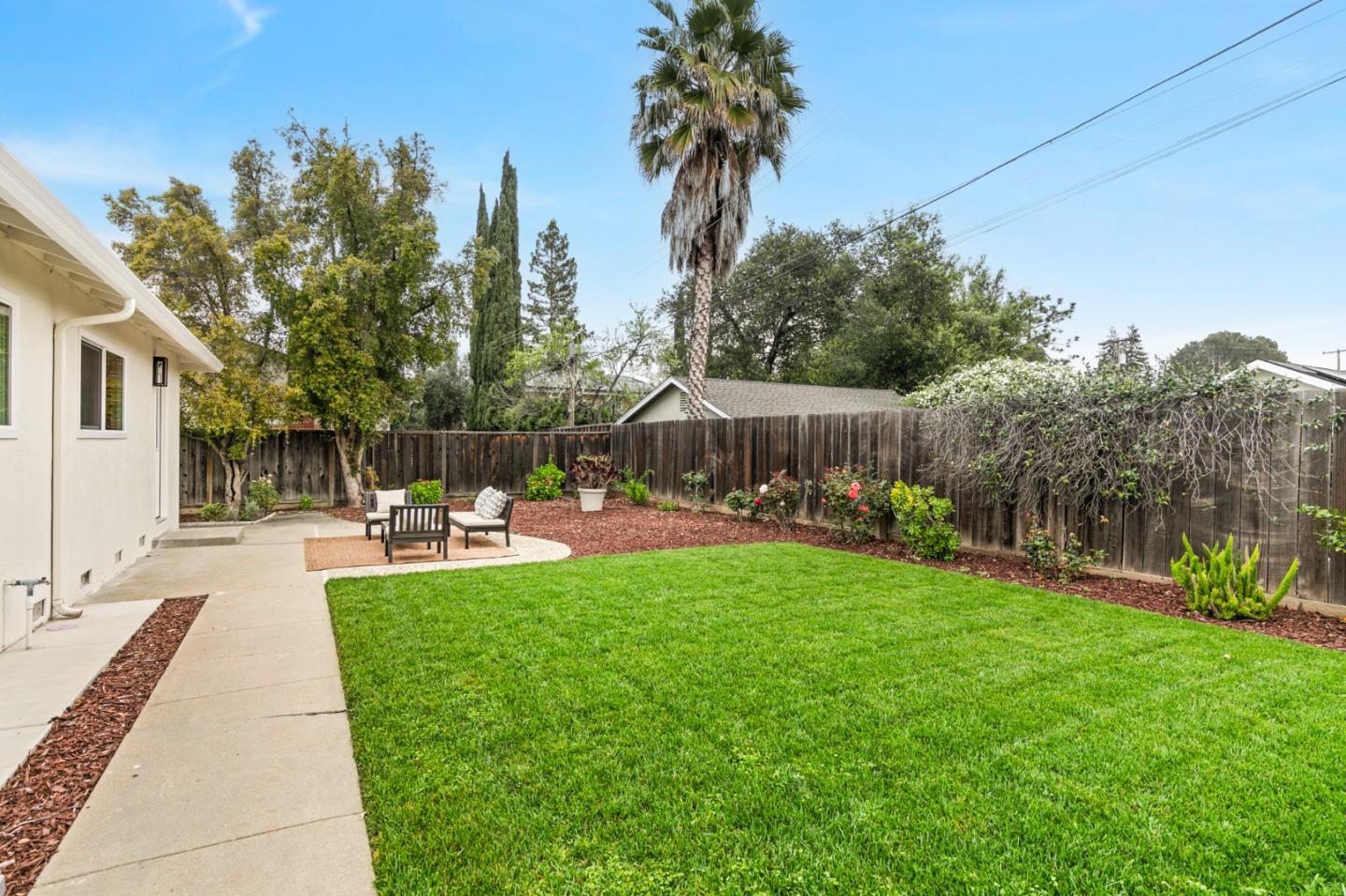 Detail Gallery Image 4 of 17 For 832 Mary Ct, Campbell,  CA 95008 - 3 Beds | 2 Baths