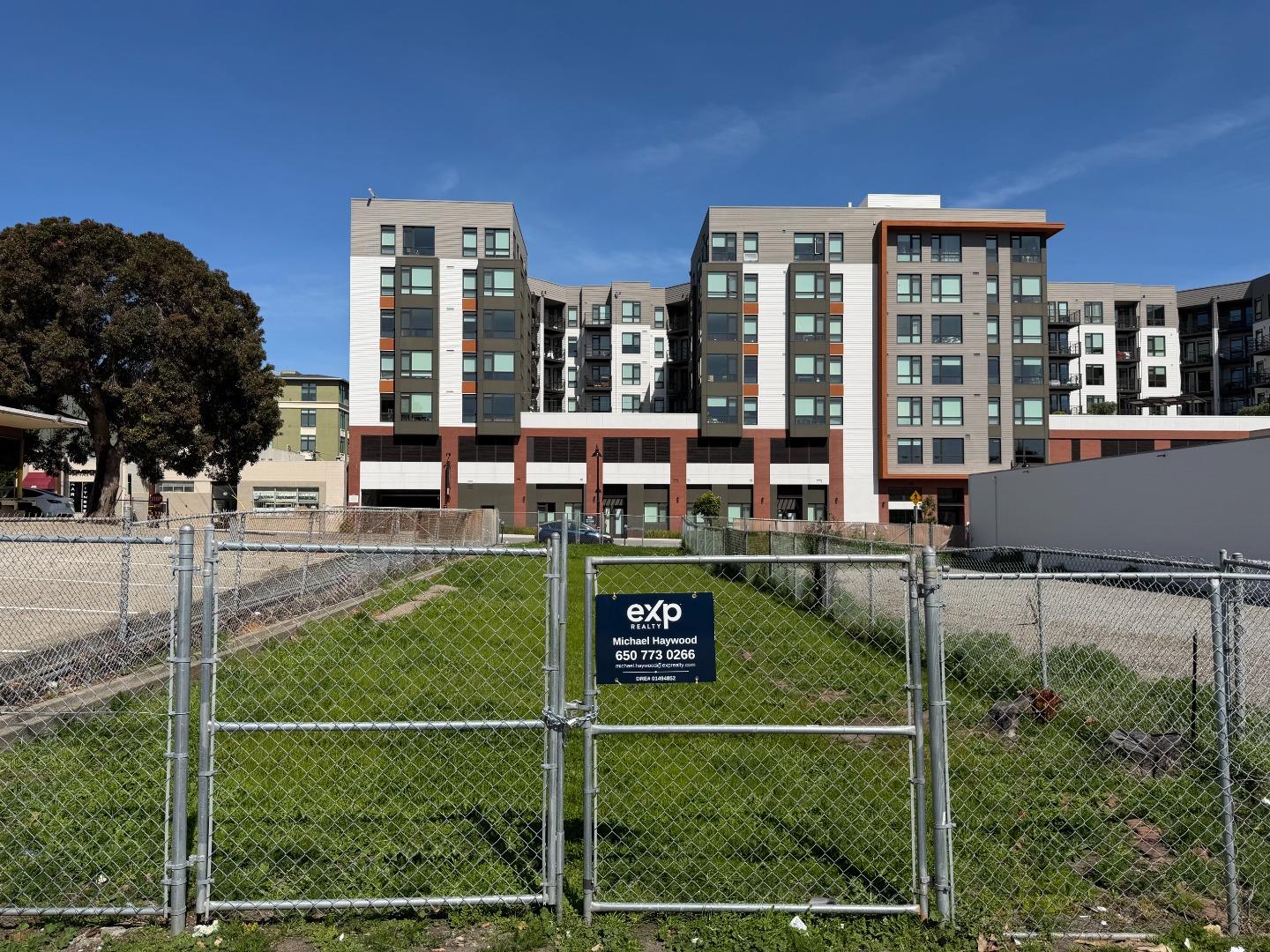 Detail Gallery Image 3 of 4 For 221 Miller Ave, South San Francisco,  CA 94080 - – Beds | – Baths