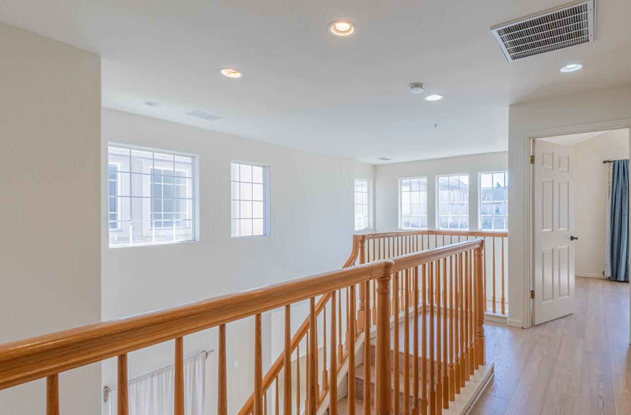 Detail Gallery Image 17 of 25 For 980 Longfellow Dr, Salinas,  CA 93906 - 3 Beds | 2/1 Baths