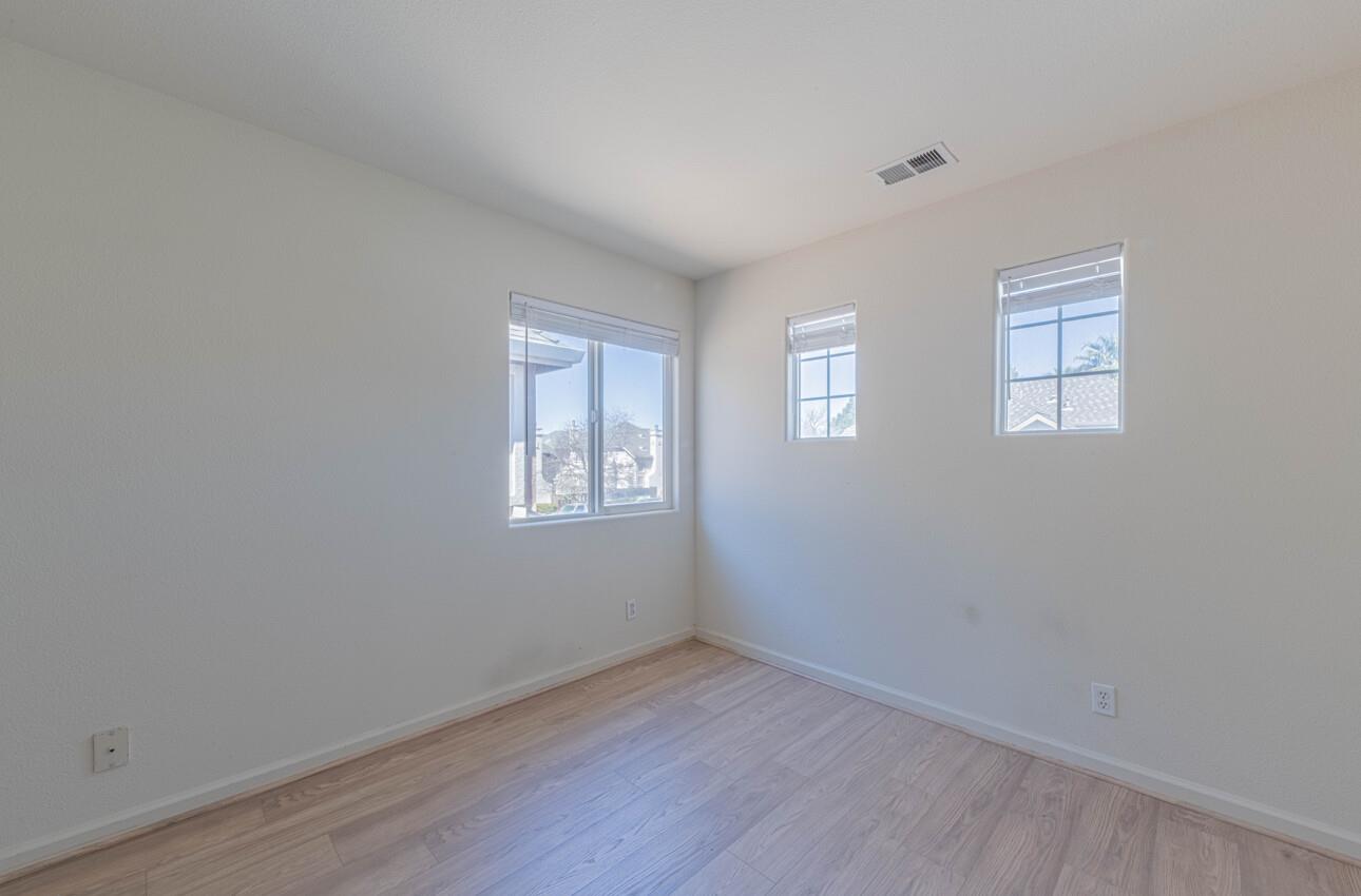 Detail Gallery Image 23 of 25 For 980 Longfellow Dr, Salinas,  CA 93906 - 3 Beds | 2/1 Baths