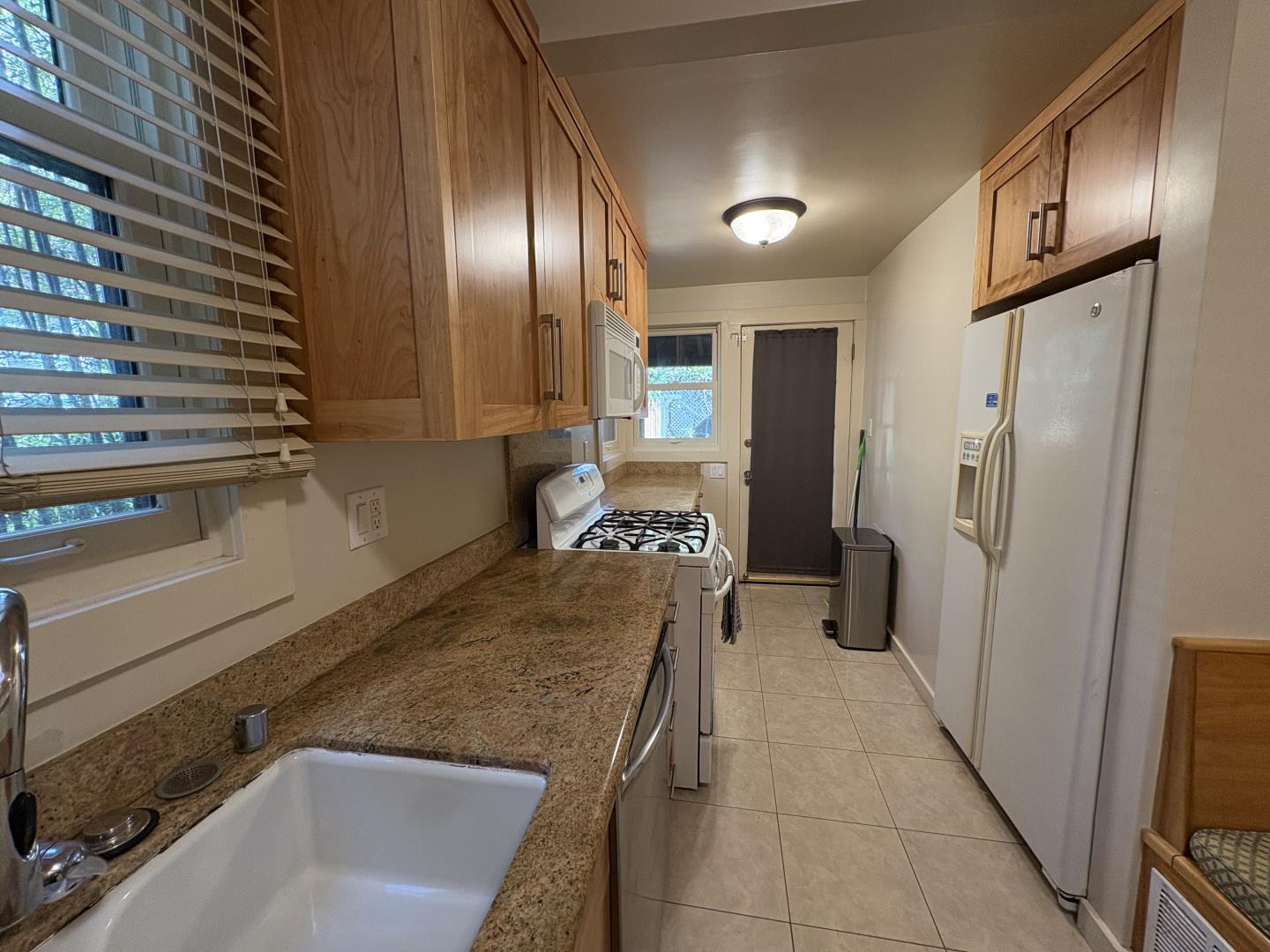 Detail Gallery Image 6 of 9 For 2629 Piedmont Ave #E,  Berkeley,  CA 94704 - 1 Beds | 1 Baths