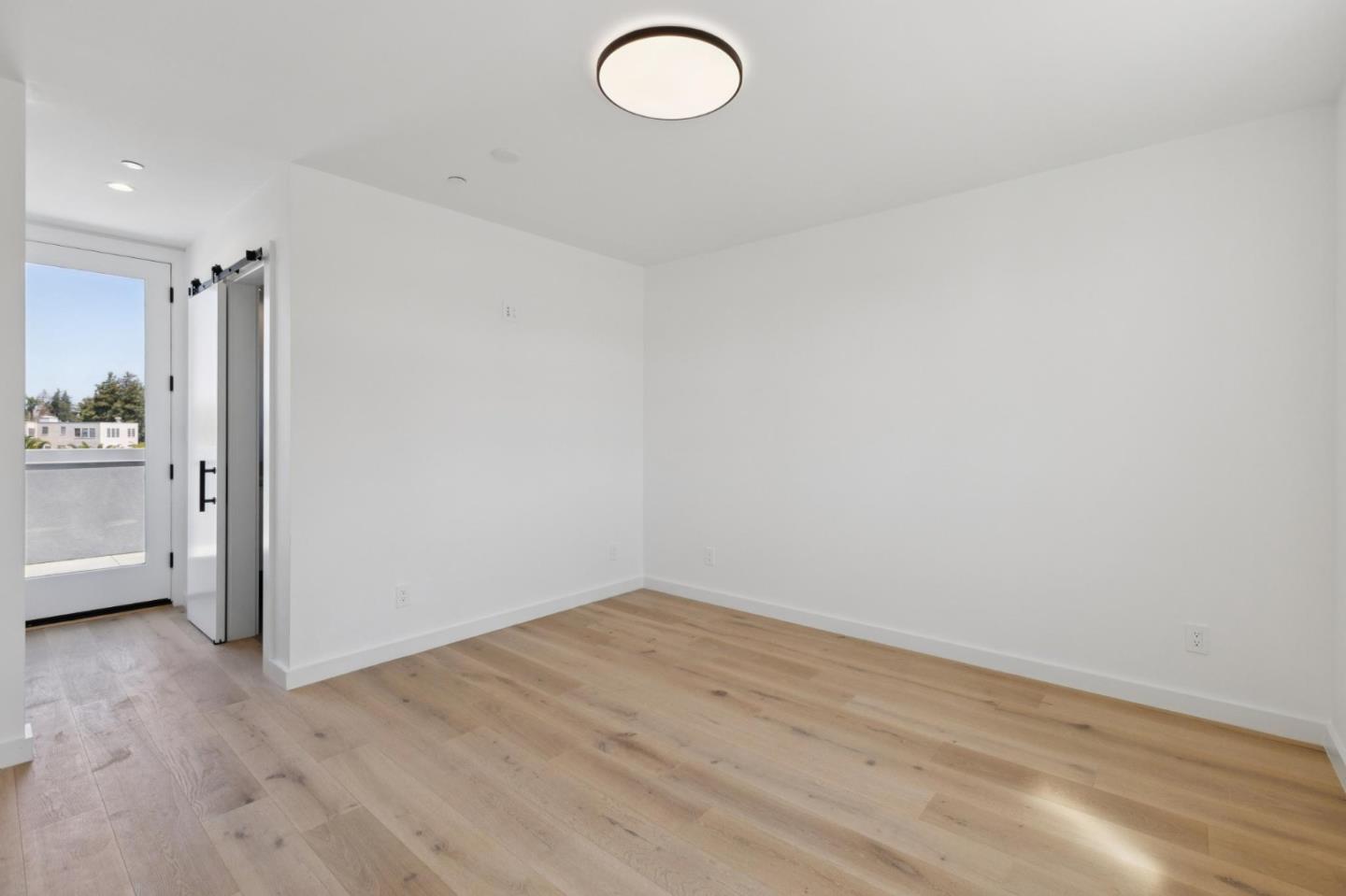 Detail Gallery Image 19 of 38 For 1433 Floribunda Ave #6,  Burlingame,  CA 94010 - 2 Beds | 2/1 Baths