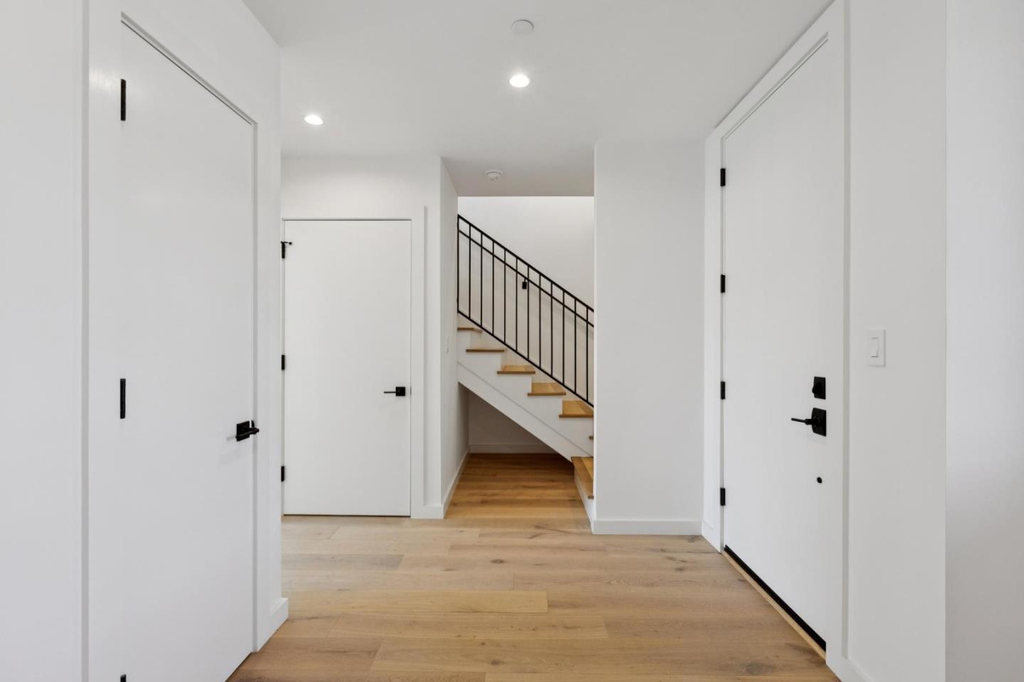 Detail Gallery Image 29 of 38 For 1433 Floribunda Ave #6,  Burlingame,  CA 94010 - 2 Beds | 2/1 Baths