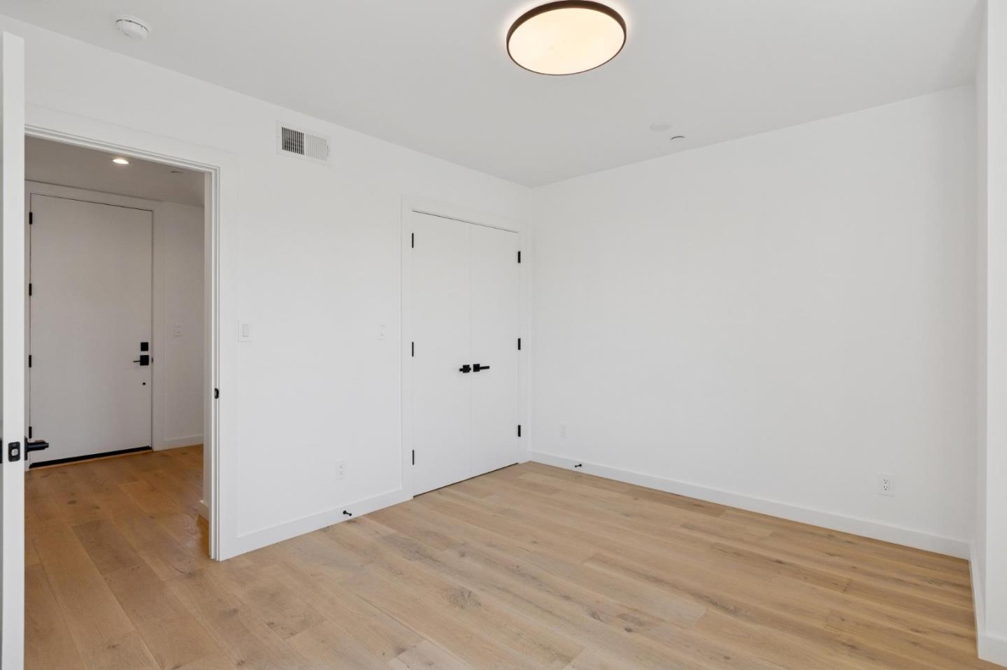 Detail Gallery Image 32 of 38 For 1433 Floribunda Ave #6,  Burlingame,  CA 94010 - 2 Beds | 2/1 Baths