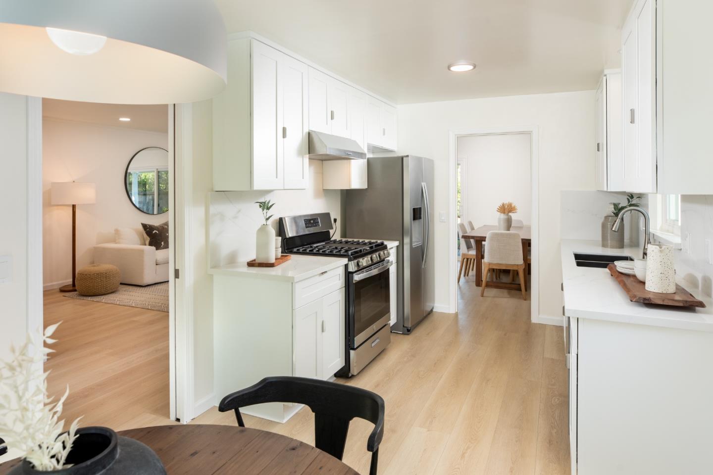 Detail Gallery Image 14 of 32 For 833 Hierra Ct, Los Altos,  CA 94024 - 3 Beds | 2 Baths