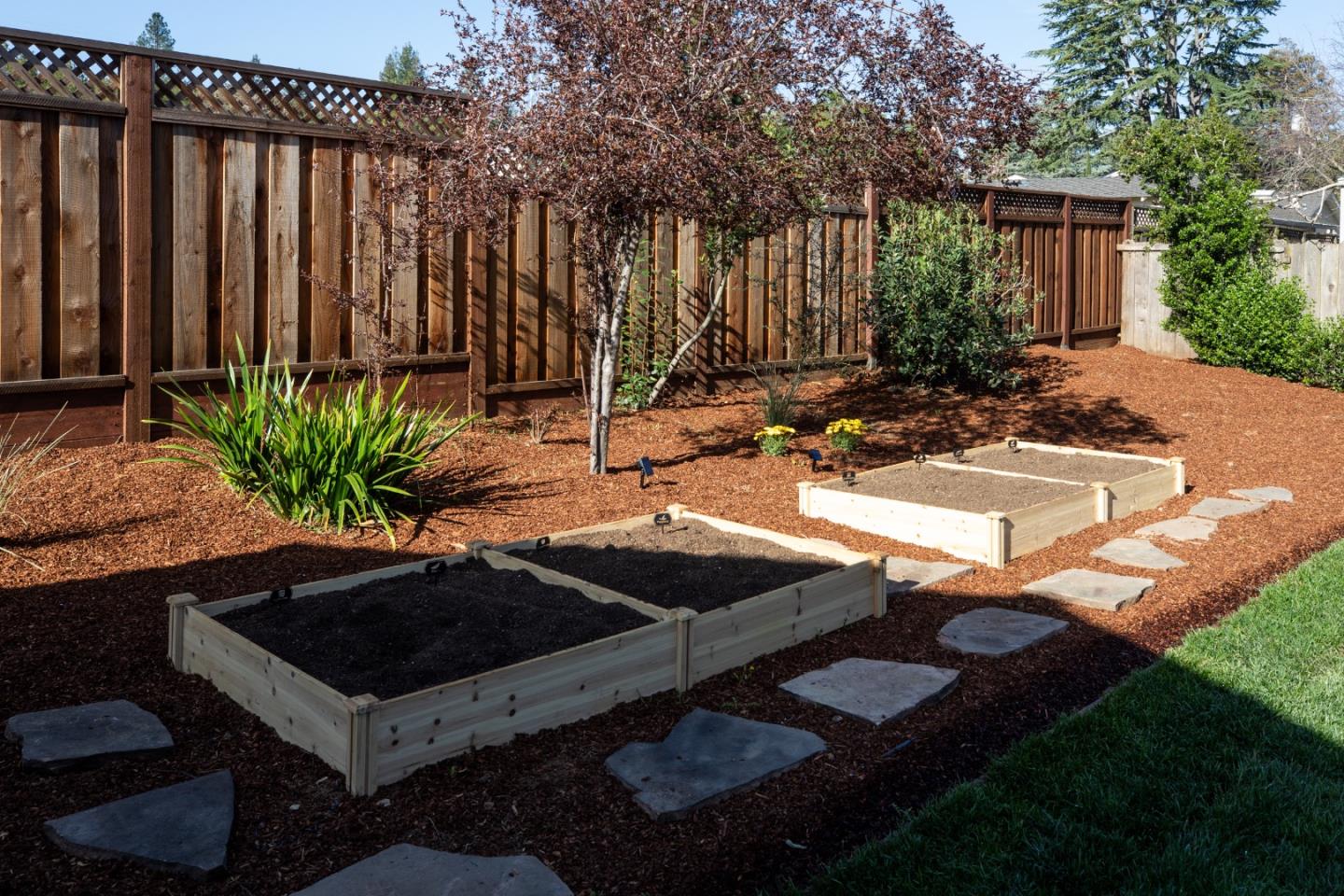 Detail Gallery Image 28 of 32 For 833 Hierra Ct, Los Altos,  CA 94024 - 3 Beds | 2 Baths