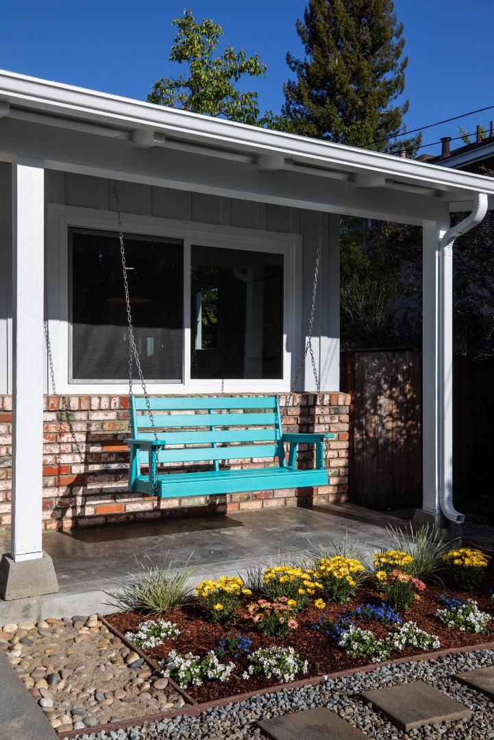 Detail Gallery Image 4 of 32 For 833 Hierra Ct, Los Altos,  CA 94024 - 3 Beds | 2 Baths