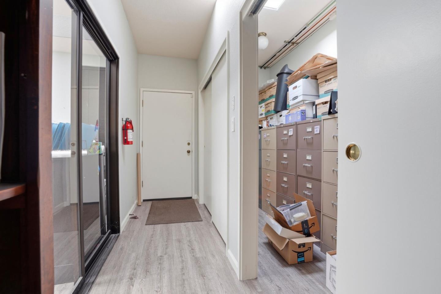 Detail Gallery Image 23 of 27 For 871 Woodside Way, San Mateo,  CA 94401 - – Beds | – Baths