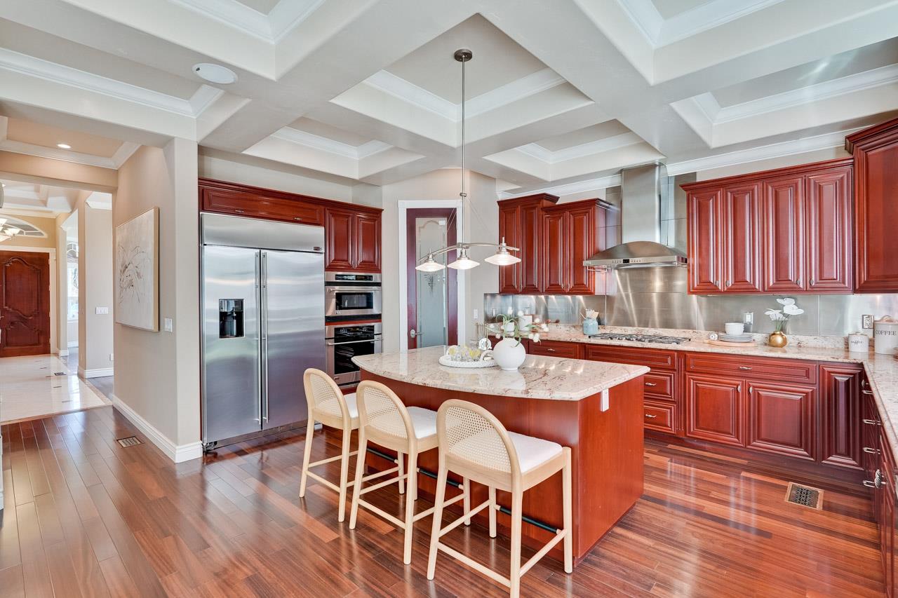 Detail Gallery Image 14 of 68 For 10411 Glencoe Dr, Cupertino,  CA 95014 - 5 Beds | 3/1 Baths