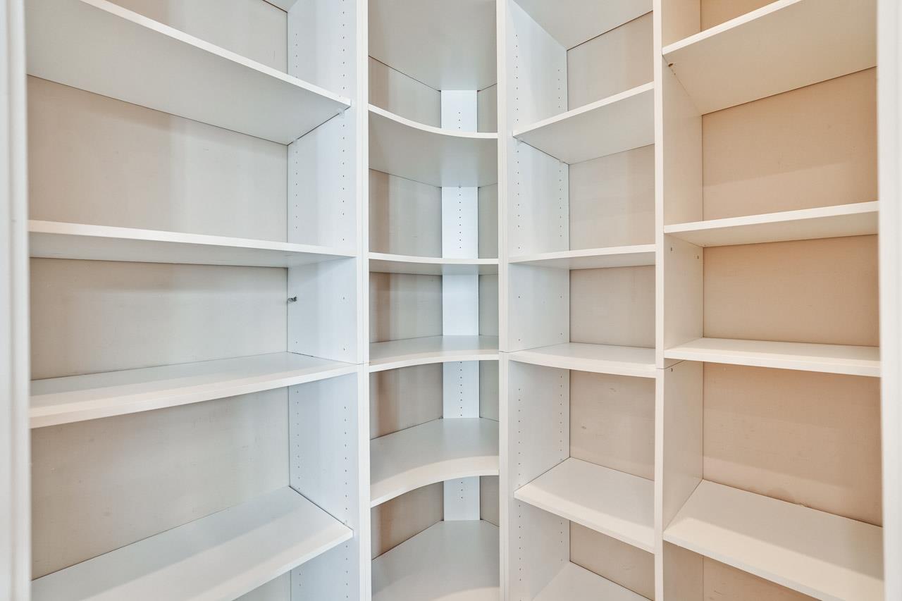 Detail Gallery Image 18 of 68 For 10411 Glencoe Dr, Cupertino,  CA 95014 - 5 Beds | 3/1 Baths