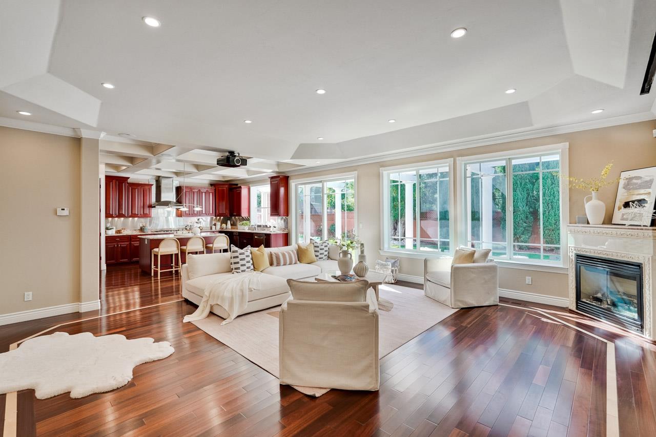 Detail Gallery Image 19 of 68 For 10411 Glencoe Dr, Cupertino,  CA 95014 - 5 Beds | 3/1 Baths