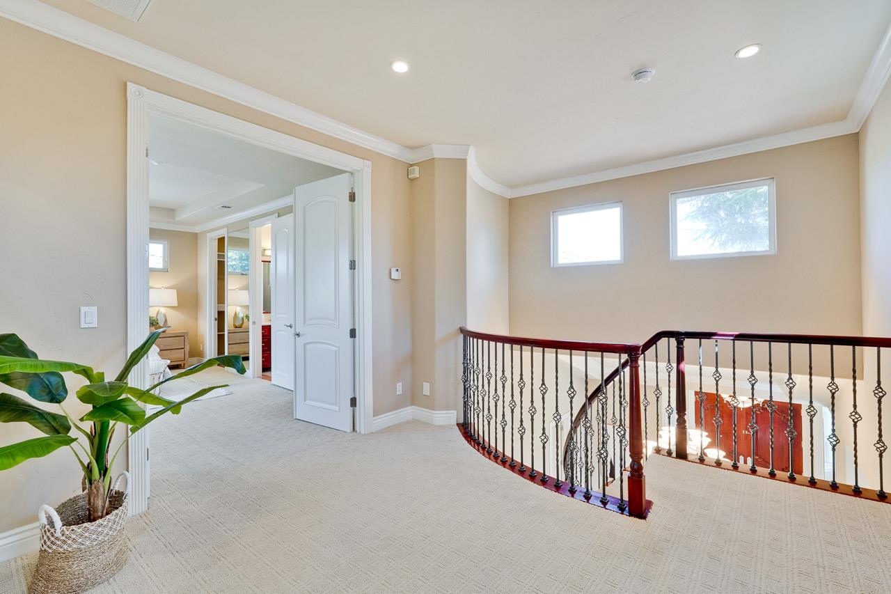 Detail Gallery Image 37 of 68 For 10411 Glencoe Dr, Cupertino,  CA 95014 - 5 Beds | 3/1 Baths