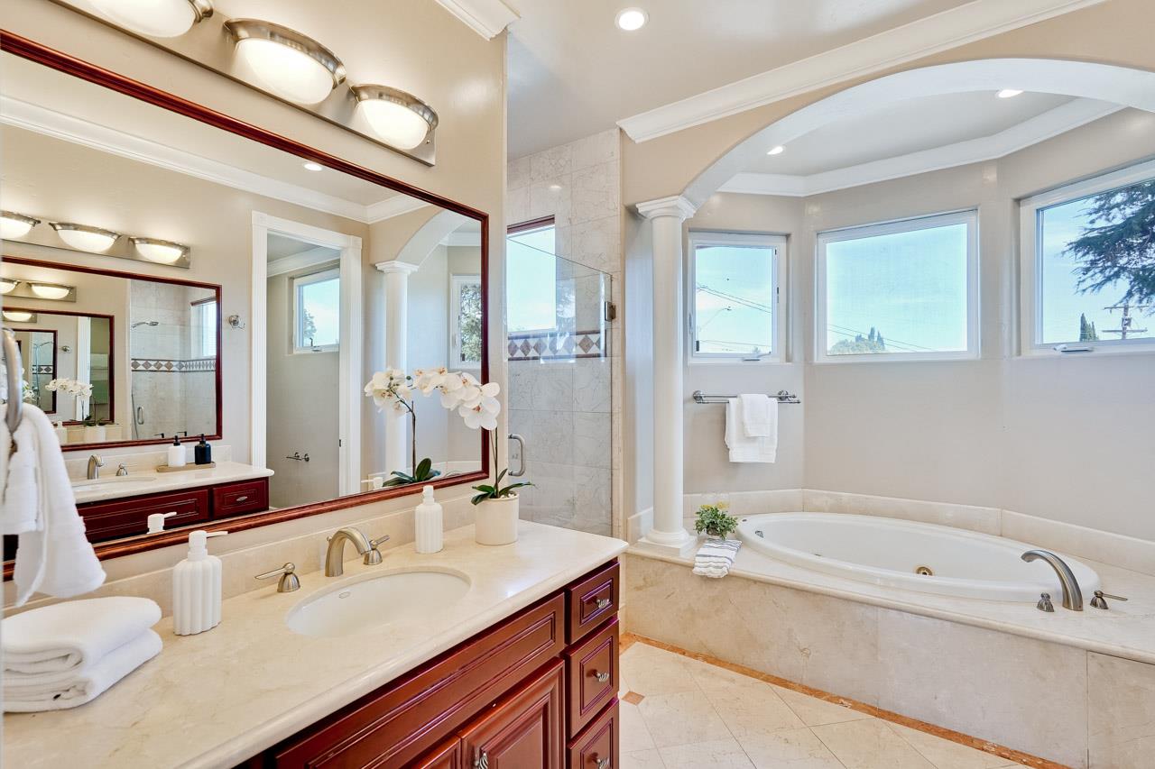 Detail Gallery Image 56 of 68 For 10411 Glencoe Dr, Cupertino,  CA 95014 - 5 Beds | 3/1 Baths