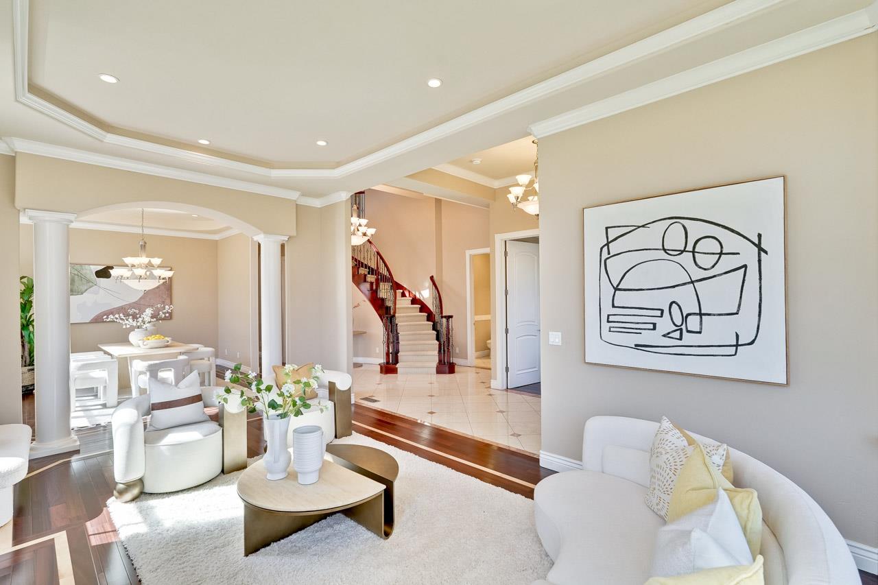 Detail Gallery Image 6 of 68 For 10411 Glencoe Dr, Cupertino,  CA 95014 - 5 Beds | 3/1 Baths