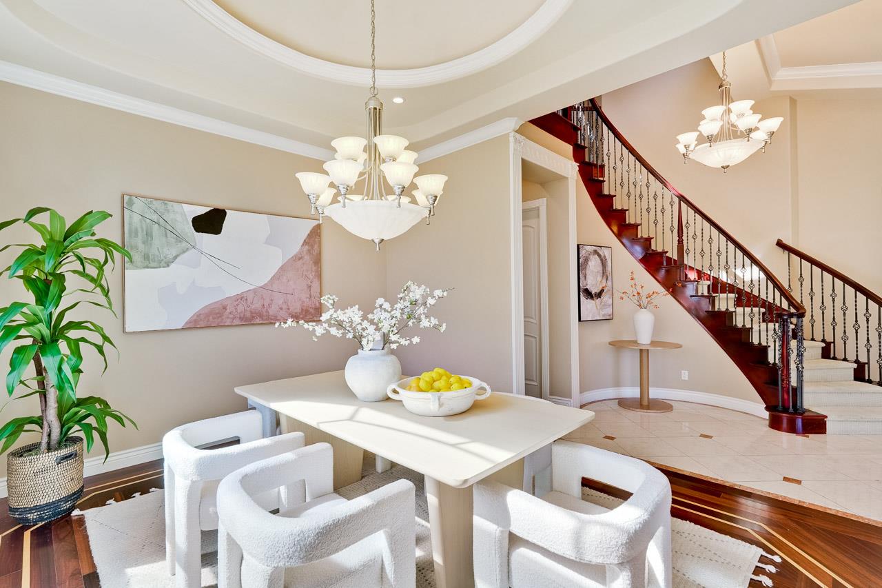 Detail Gallery Image 8 of 68 For 10411 Glencoe Dr, Cupertino,  CA 95014 - 5 Beds | 3/1 Baths