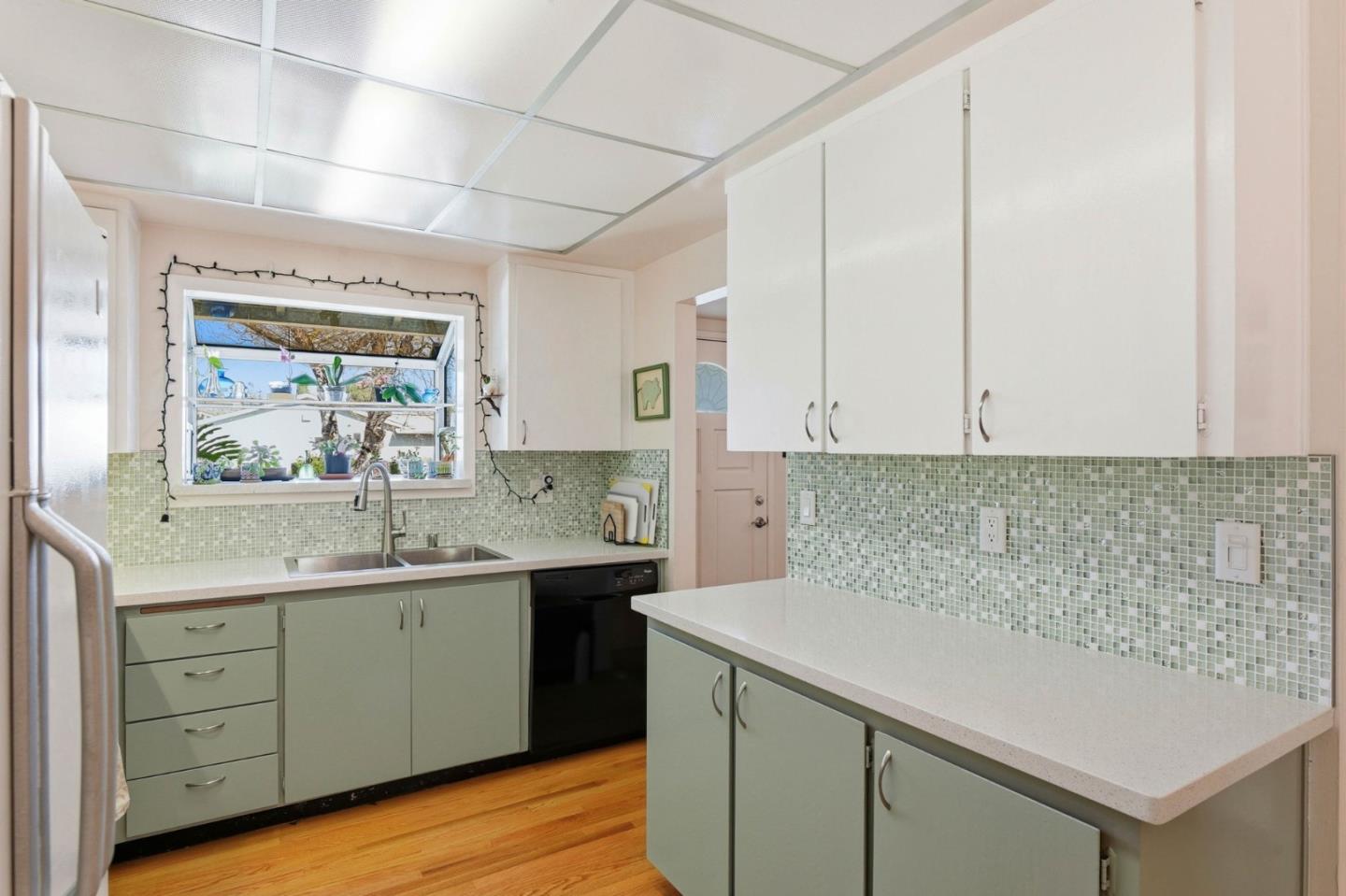 Detail Gallery Image 8 of 30 For 6225 Gunter Way, San Jose,  CA 95123 - 3 Beds | 2 Baths