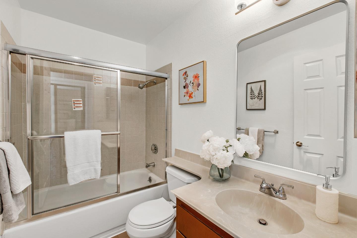 Detail Gallery Image 12 of 30 For 452 Coyote Creek Cir, San Jose,  CA 95116 - 2 Beds | 2 Baths