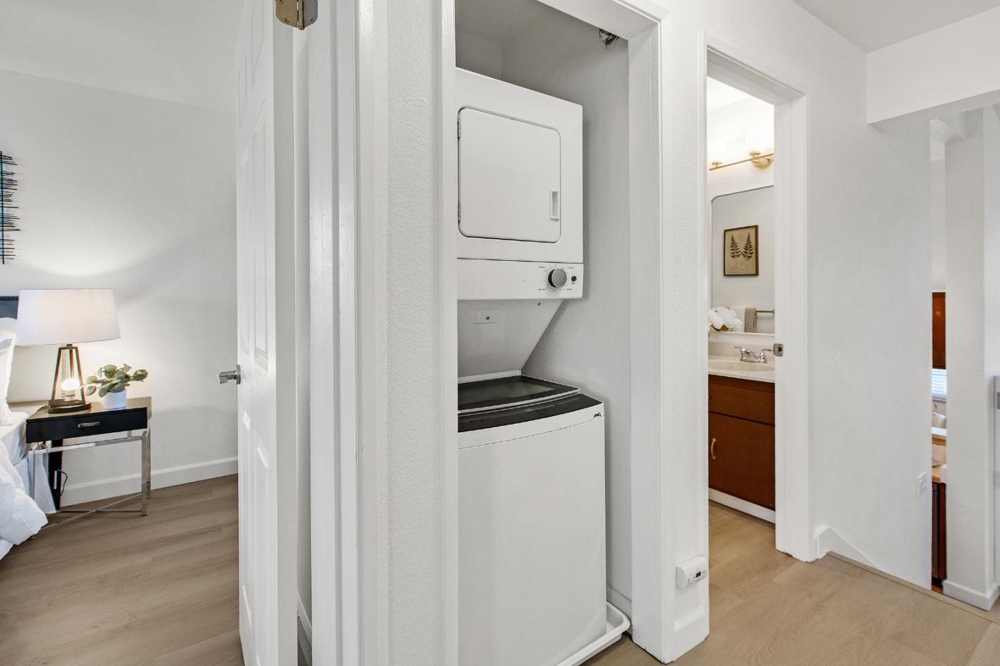 Detail Gallery Image 13 of 30 For 452 Coyote Creek Cir, San Jose,  CA 95116 - 2 Beds | 2 Baths