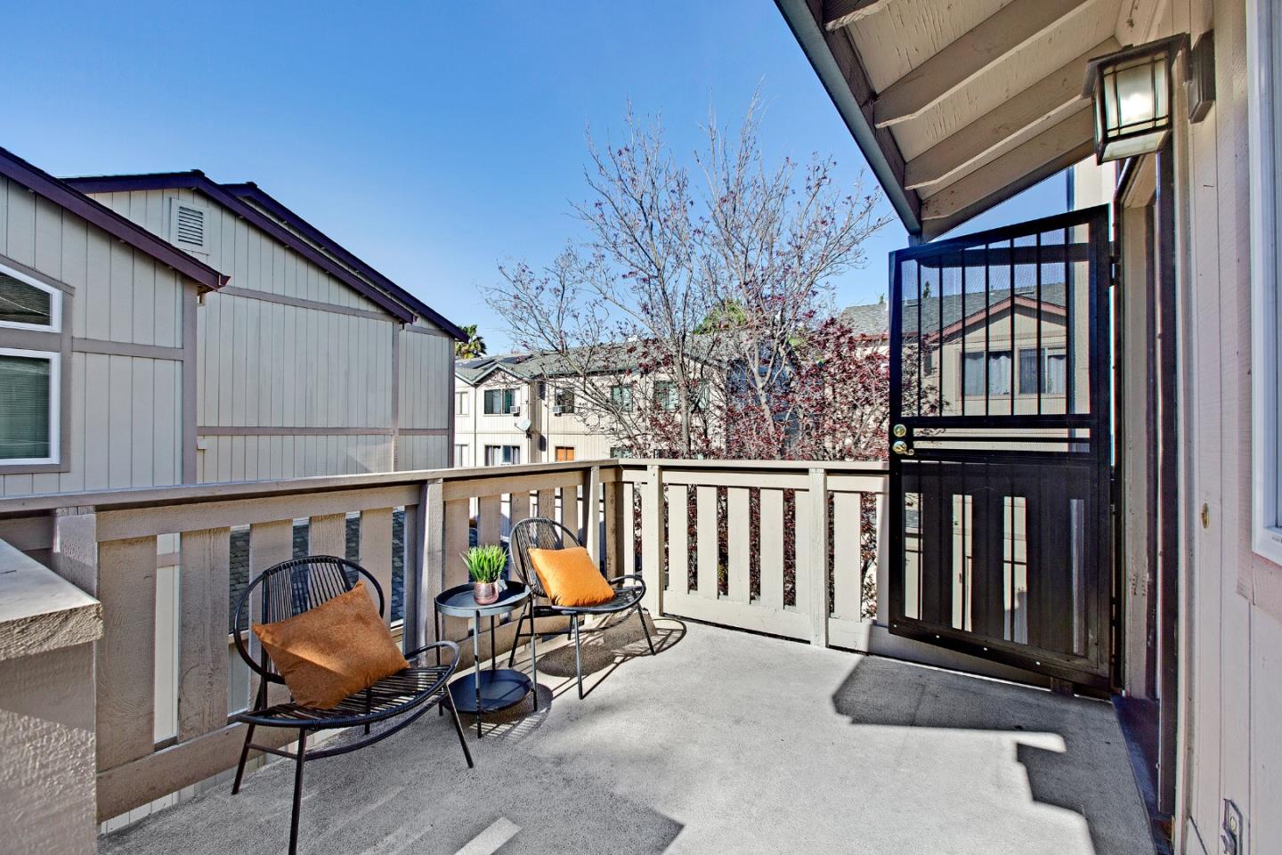 Detail Gallery Image 18 of 30 For 452 Coyote Creek Cir, San Jose,  CA 95116 - 2 Beds | 2 Baths