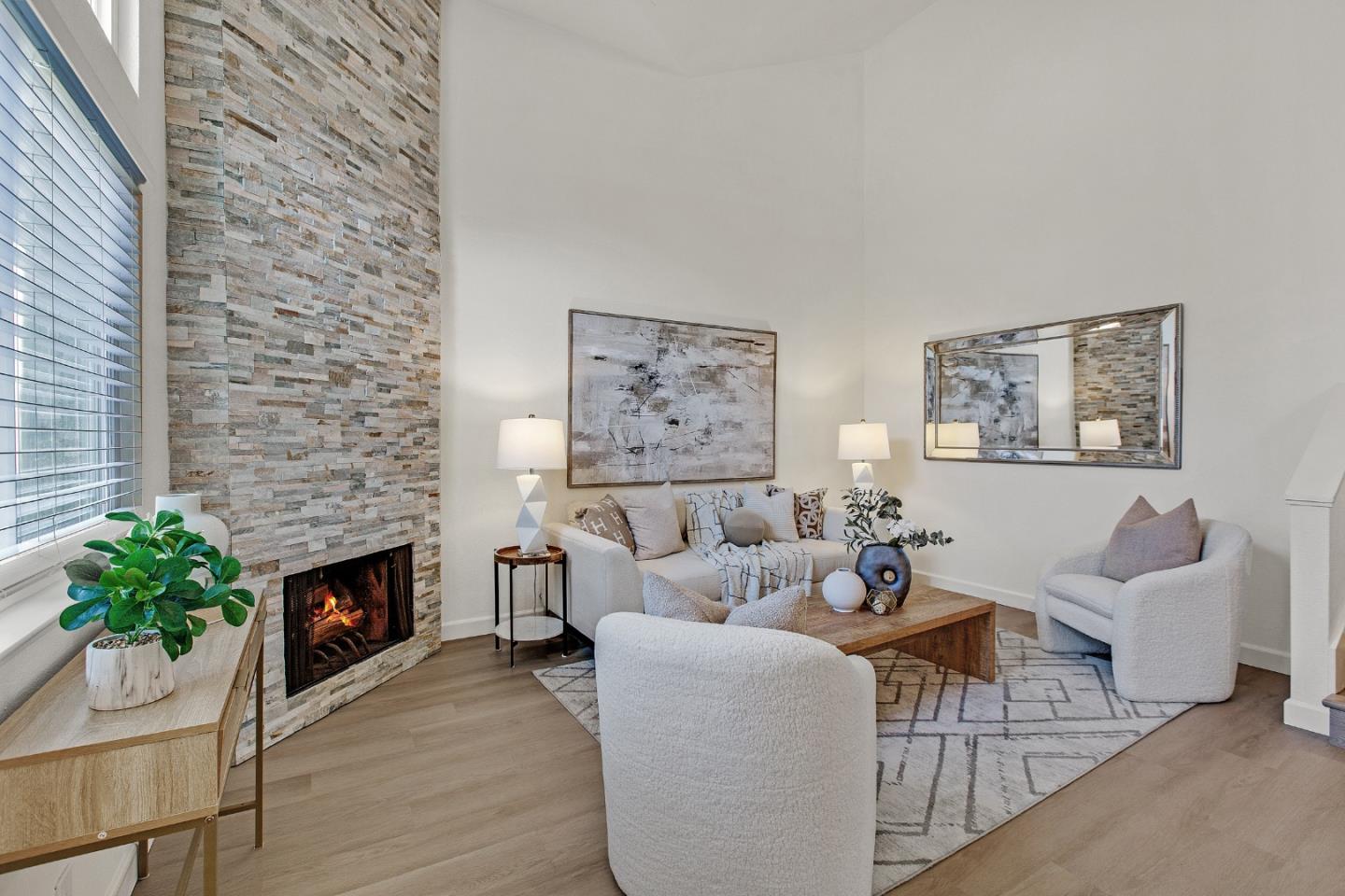 Detail Gallery Image 2 of 30 For 452 Coyote Creek Cir, San Jose,  CA 95116 - 2 Beds | 2 Baths