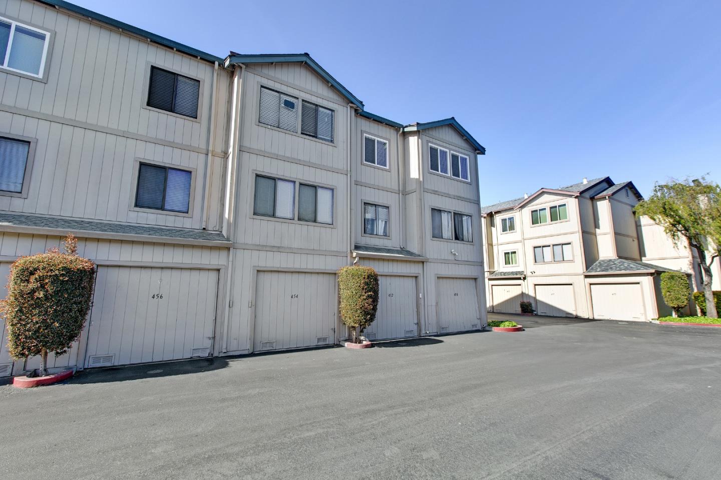 Detail Gallery Image 23 of 30 For 452 Coyote Creek Cir, San Jose,  CA 95116 - 2 Beds | 2 Baths