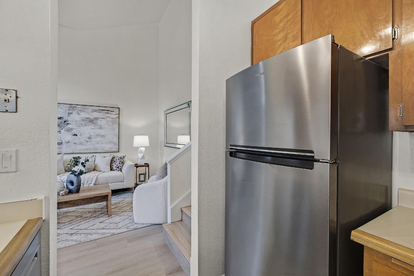 Detail Gallery Image 6 of 30 For 452 Coyote Creek Cir, San Jose,  CA 95116 - 2 Beds | 2 Baths