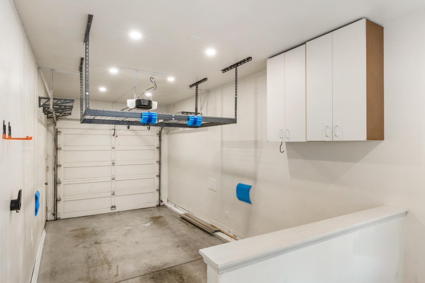 Detail Gallery Image 28 of 30 For 2064 Rialto Ct, Mountain View,  CA 94043 - 3 Beds | 2/1 Baths