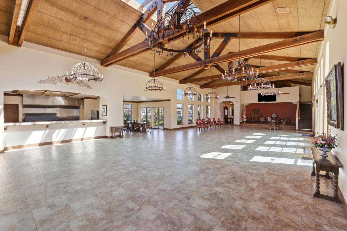 Detail Gallery Image 22 of 28 For 393 Chateau La Salle Dr #393,  San Jose,  CA 95111 - 3 Beds | 3 Baths