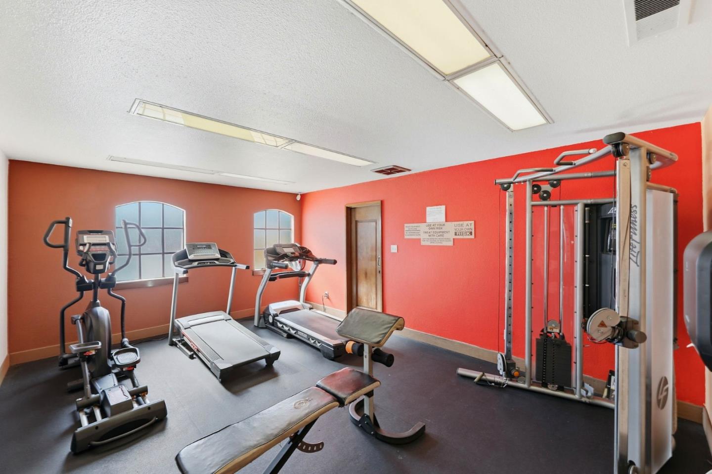 Detail Gallery Image 23 of 28 For 393 Chateau La Salle Dr #393,  San Jose,  CA 95111 - 3 Beds | 3 Baths