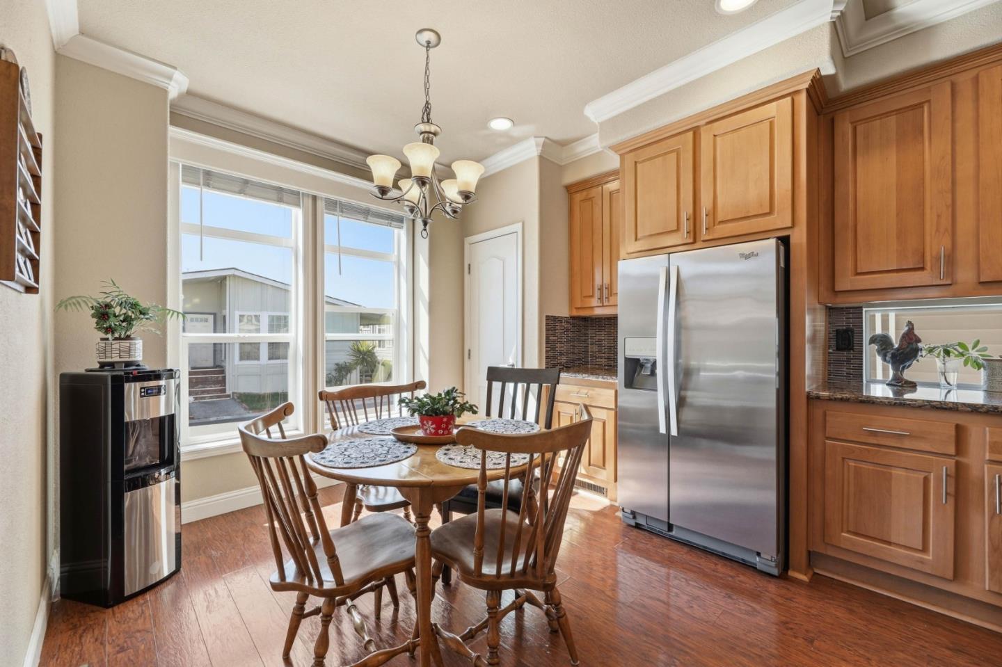 Detail Gallery Image 9 of 28 For 393 Chateau La Salle Dr #393,  San Jose,  CA 95111 - 3 Beds | 3 Baths