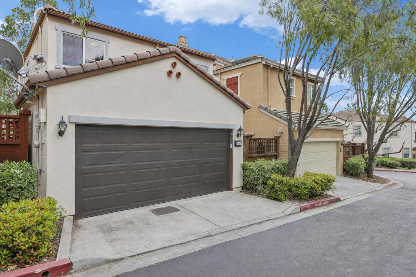 Detail Gallery Image 12 of 66 For 3866 Evangelho Cir, San Jose,  CA 95148 - 3 Beds | 2/1 Baths