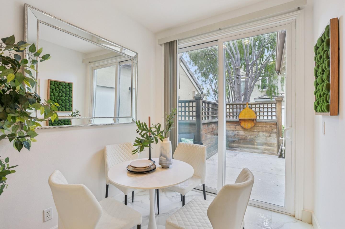 Detail Gallery Image 14 of 66 For 3866 Evangelho Cir, San Jose,  CA 95148 - 3 Beds | 2/1 Baths