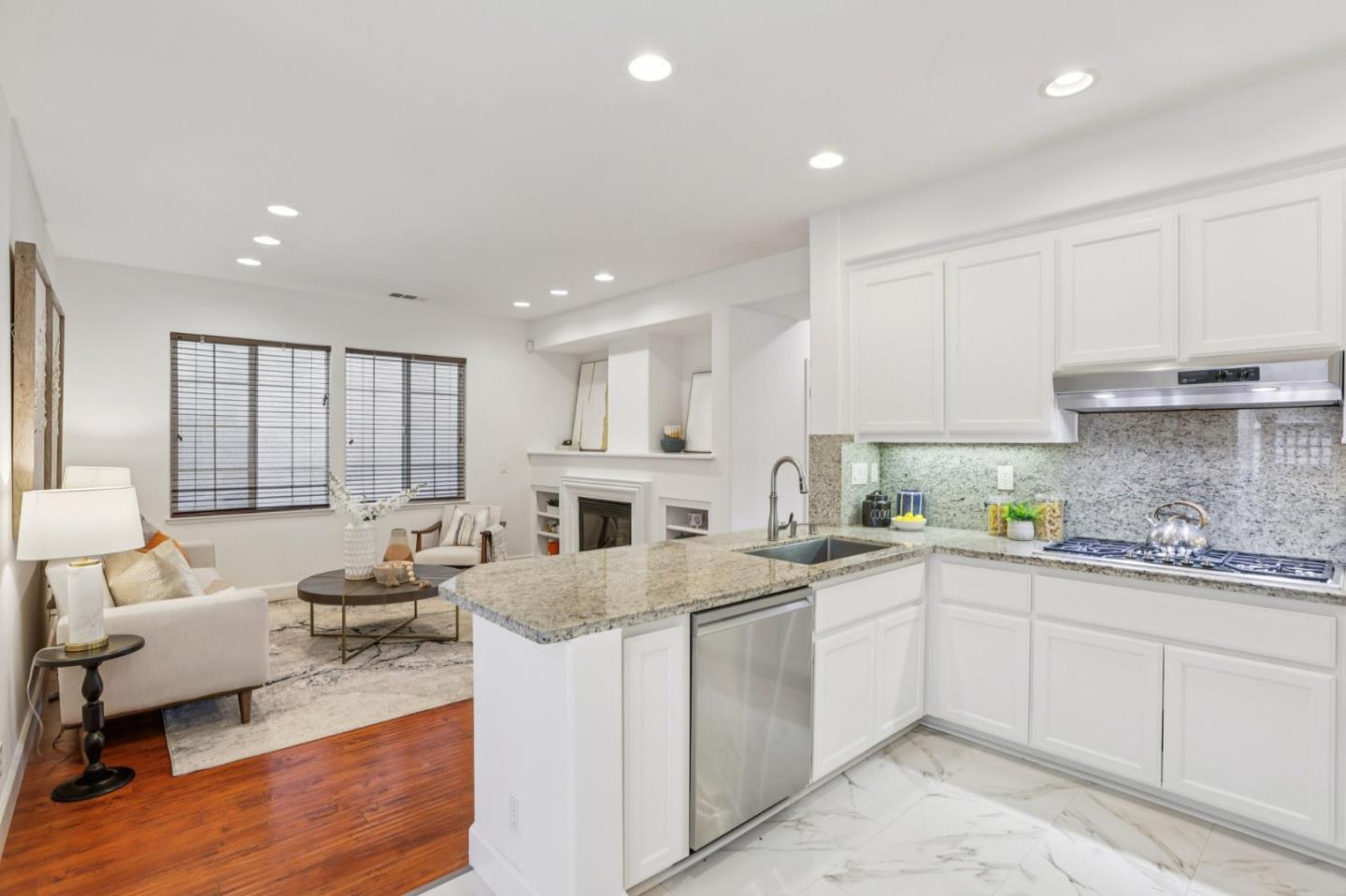 Detail Gallery Image 18 of 66 For 3866 Evangelho Cir, San Jose,  CA 95148 - 3 Beds | 2/1 Baths