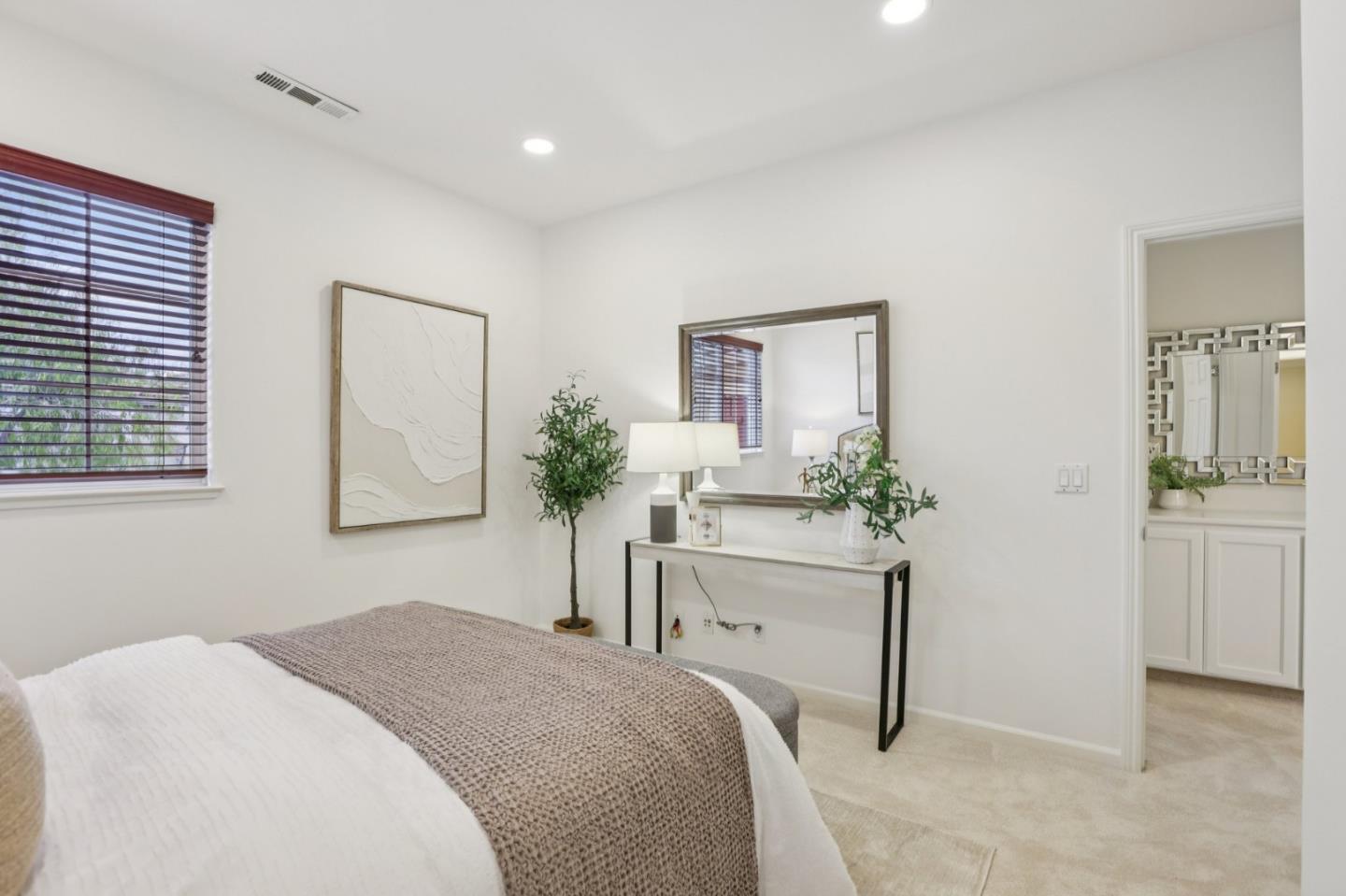 Detail Gallery Image 27 of 66 For 3866 Evangelho Cir, San Jose,  CA 95148 - 3 Beds | 2/1 Baths