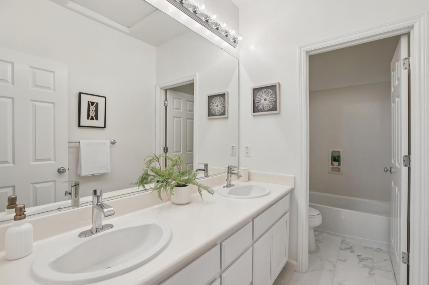 Detail Gallery Image 28 of 66 For 3866 Evangelho Cir, San Jose,  CA 95148 - 3 Beds | 2/1 Baths