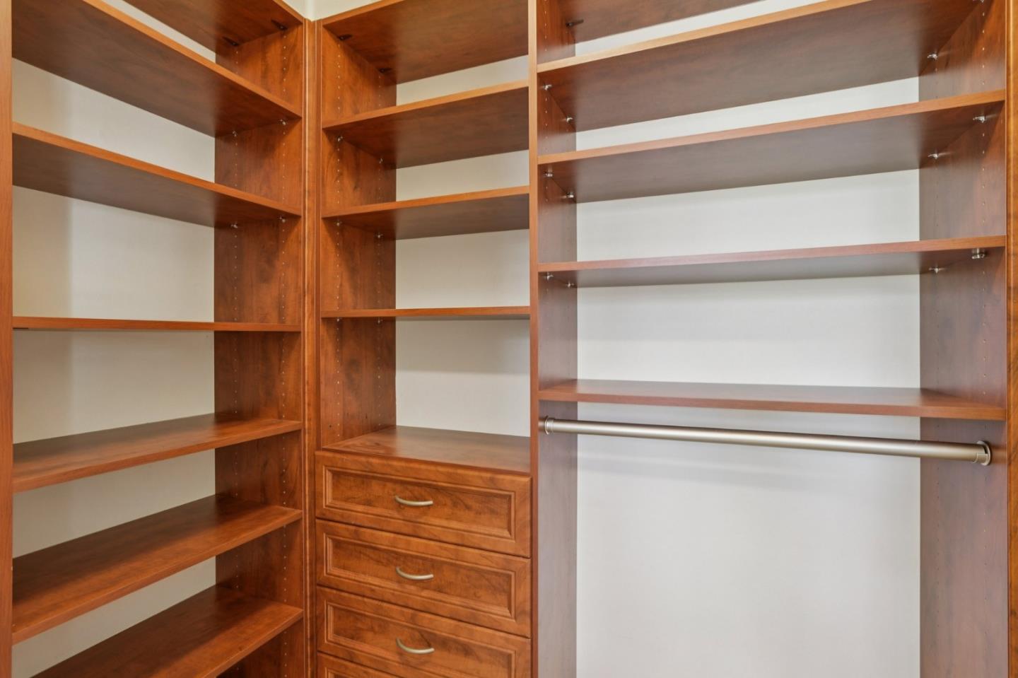 Detail Gallery Image 33 of 66 For 3866 Evangelho Cir, San Jose,  CA 95148 - 3 Beds | 2/1 Baths